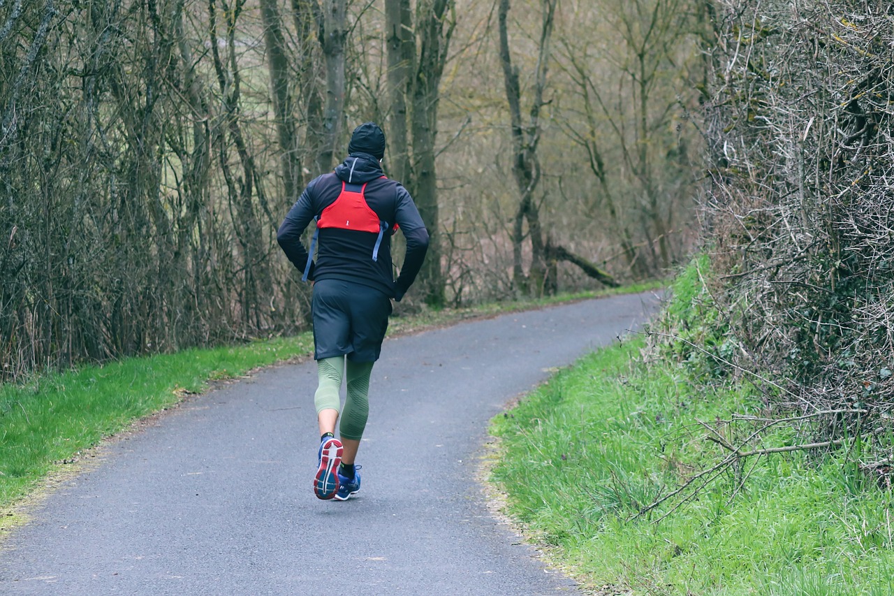 Come migliorare le tue performance sportive con la fascia di compressione Backnetix